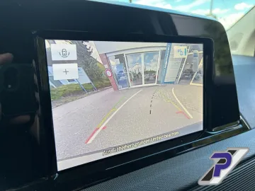 Car image 27
