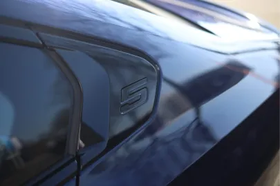 Car image 26