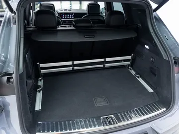 Car image 49