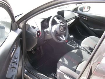 Car image 11