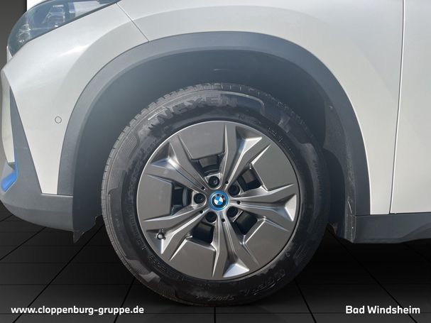 BMW iX1 xDrive30 200 kW image number 10