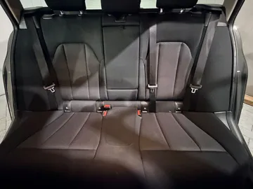 Car image 39