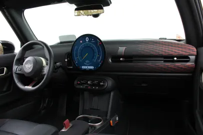 Car image 35