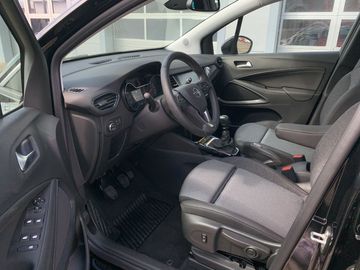 Car image 10