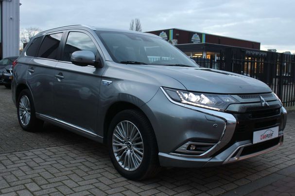 Mitsubishi Outlander 2.4 4WD 169 kW image number 2