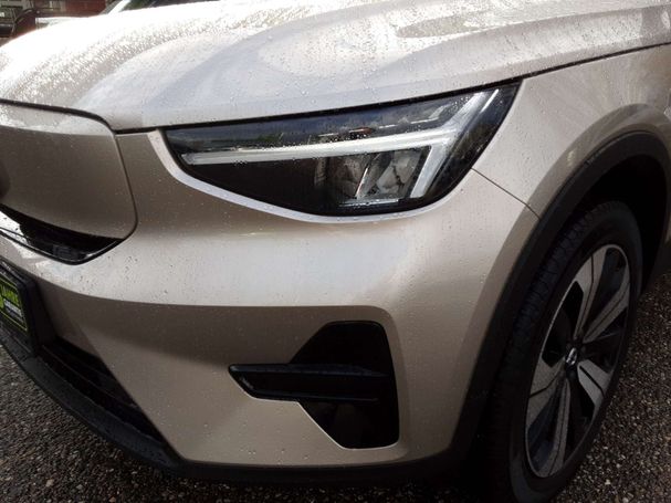 Volvo XC40 Plus 170 kW image number 3