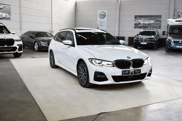 BMW 330 Touring e M Sport xDrive 215 kW image number 1