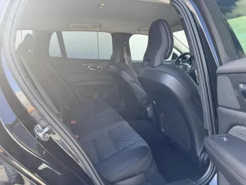 Car image 38