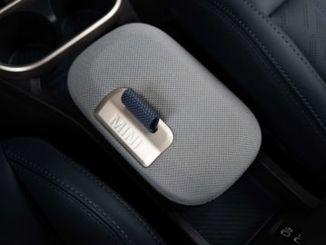 Car image 33