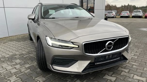 Volvo V60 D3 Momentum 110 kW image number 4