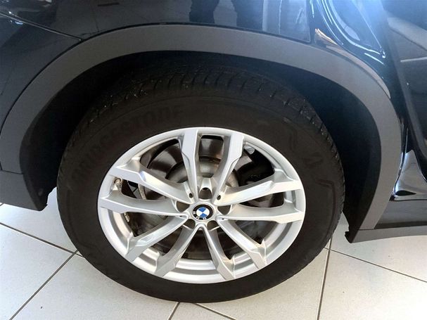 BMW X3 xDrive20i 135 kW image number 12