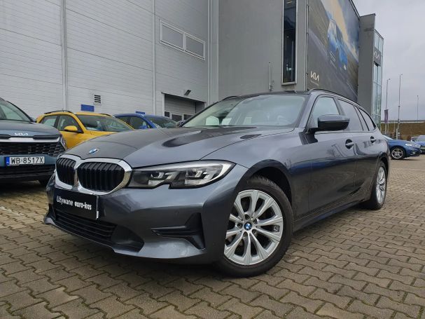 BMW 318i Touring Advantage 115 kW image number 20