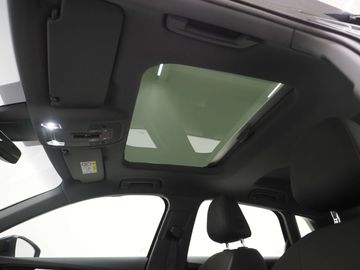 Car image 38