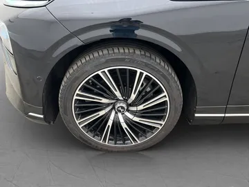 Car image 38