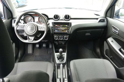 Car image 20