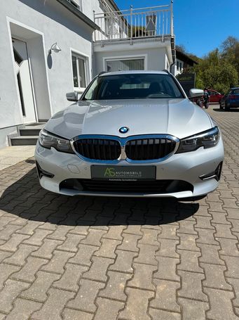 BMW 320d Touring xDrive 140 kW image number 2