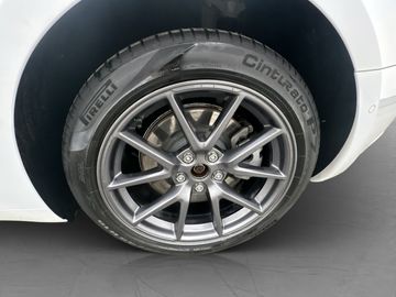 Car image 33