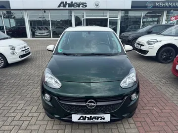 Car image 3