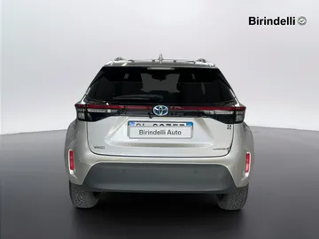 Car image 4