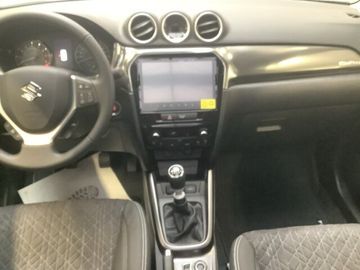 Car image 10