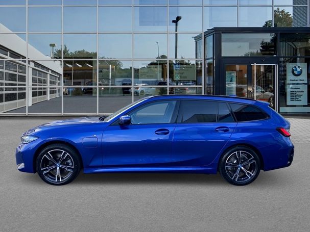 BMW 330e Touring xDrive 215 kW image number 5