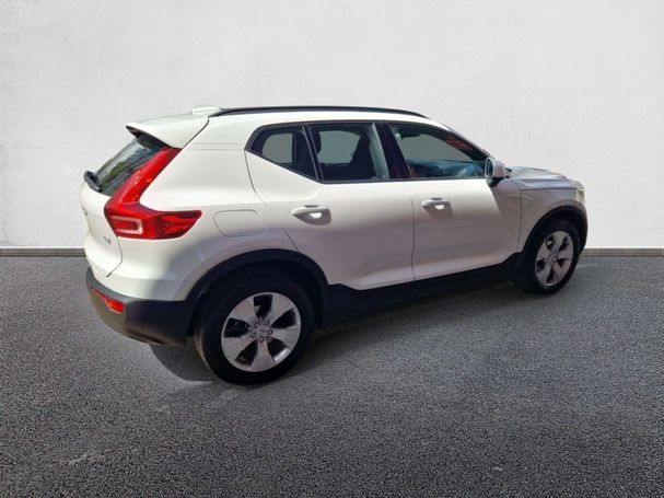 Volvo XC40 AWD 120 kW image number 4