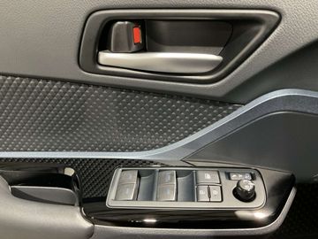 Car image 38