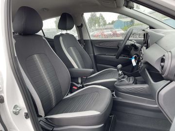 Car image 10