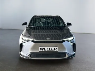 Car image 3