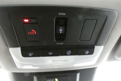 Car image 36