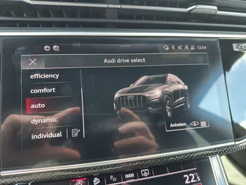 Car image 29