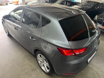 Car image 27