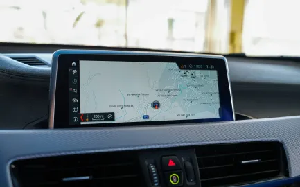 Car image 30