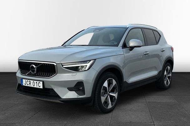 Volvo XC40 B3 Core 120 kW image number 1