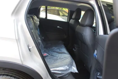 Car image 23