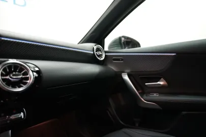 Car image 33