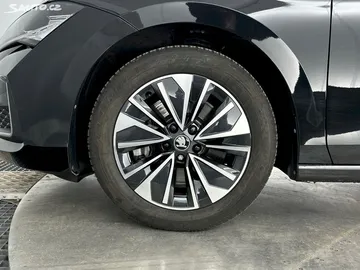 Car image 36