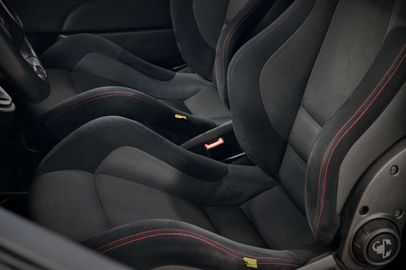 Car image 35