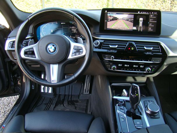 BMW 530 Touring xDrive 215 kW image number 14