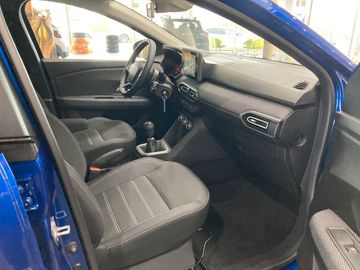 Car image 13