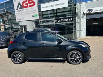 Car image 3