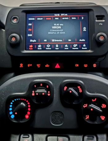 Fiat Panda 1.0 Hybrid City Life 51 kW image number 8