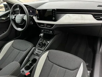 Car image 36