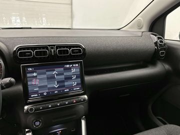 Car image 24