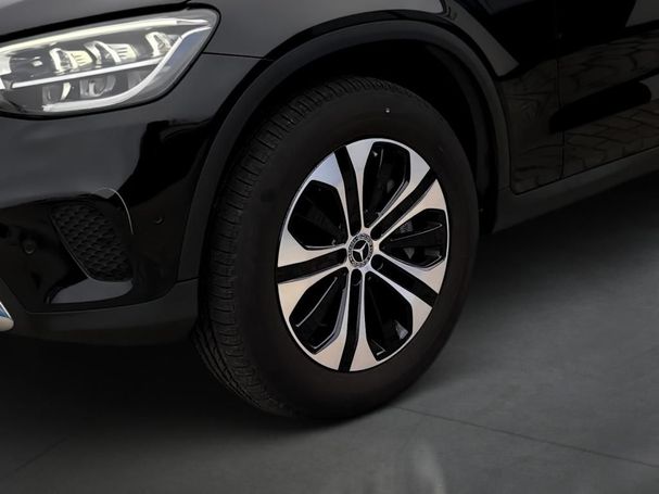 Mercedes-Benz GLC 300 de 225 kW image number 4