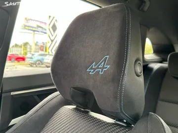 Car image 30