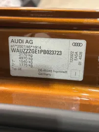 Car image 40