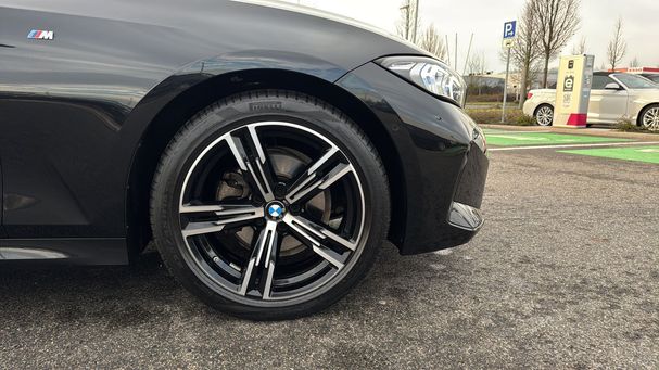 BMW 320d Touring xDrive 140 kW image number 16