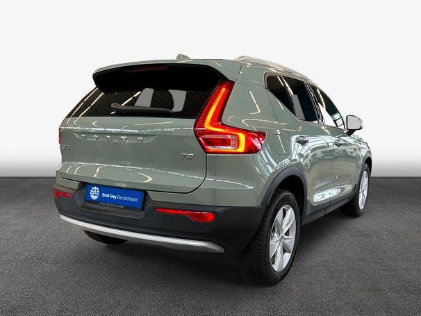 Volvo XC40 T2 Core 95 kW image number 2