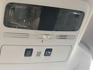 Car image 39